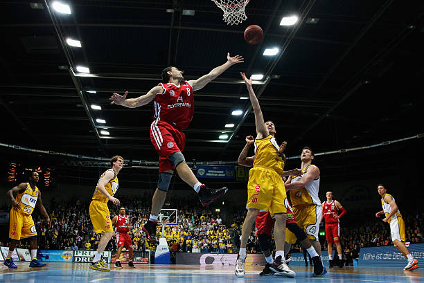 而在我们日 而在我们日