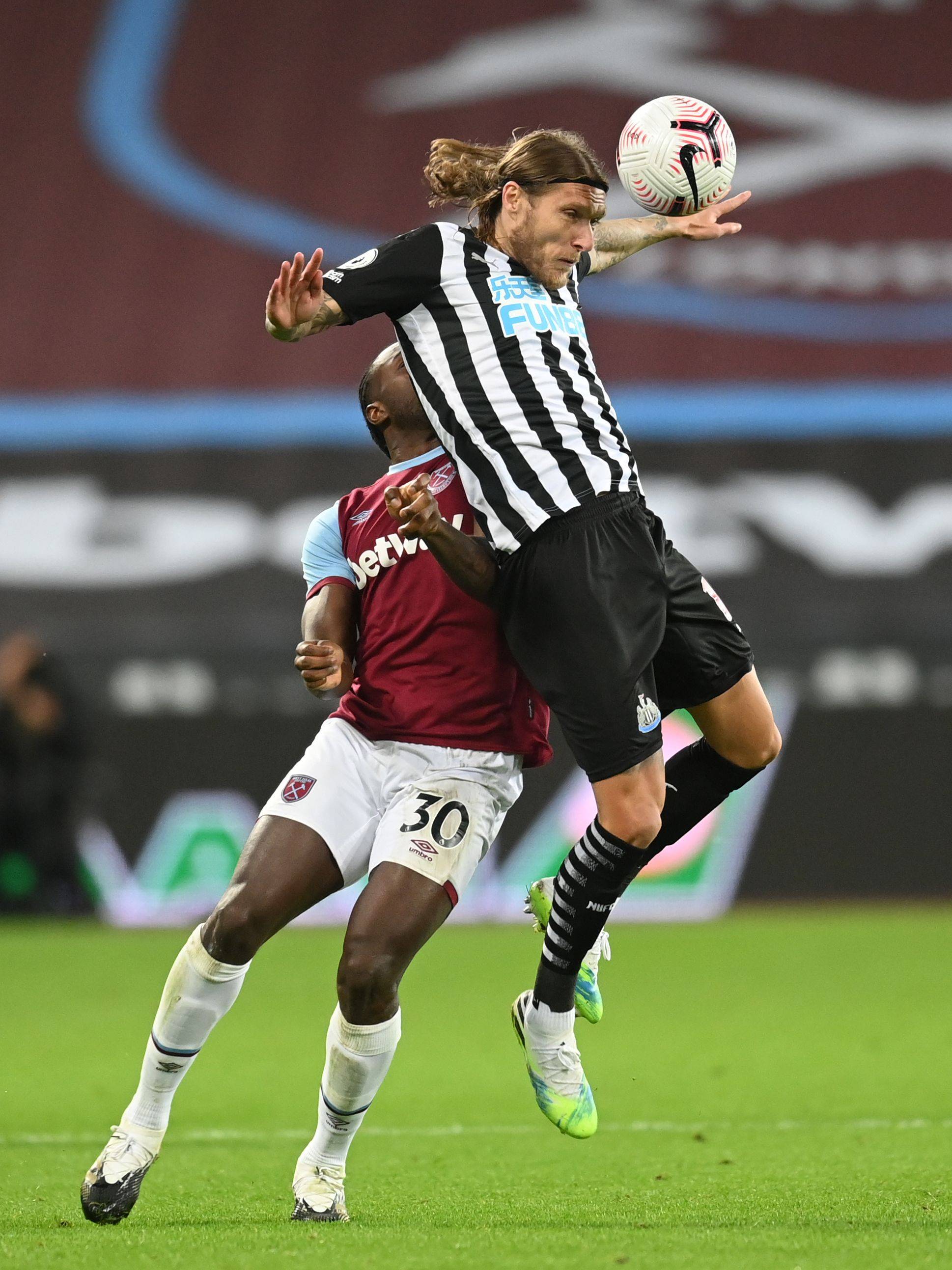 雪运动员提 雪运动员提