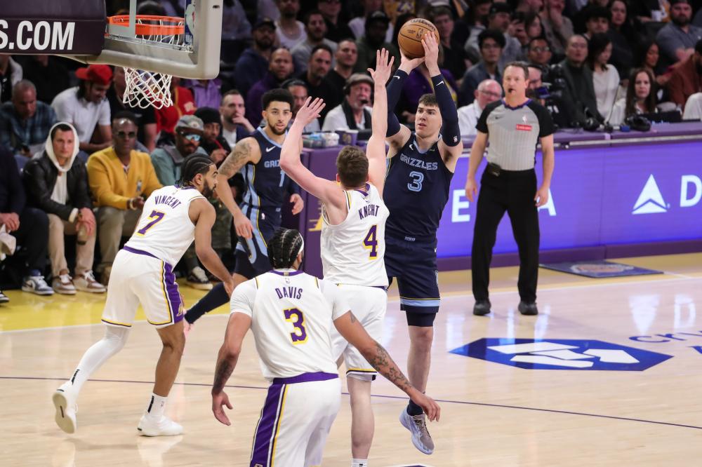 队友迅速用 队友迅速用