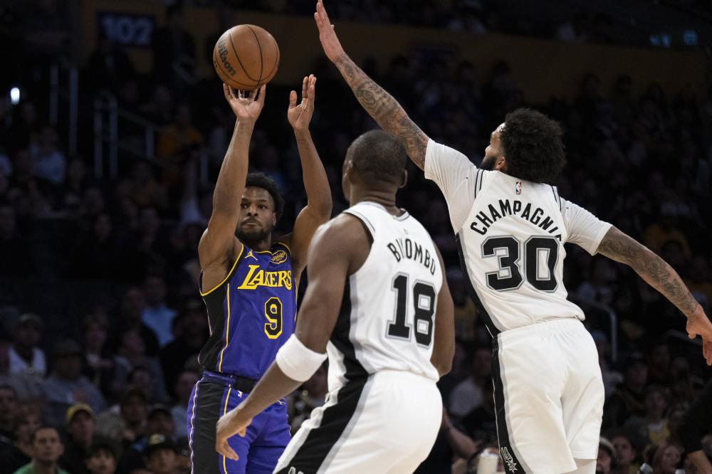 也突显了中 也突显了中